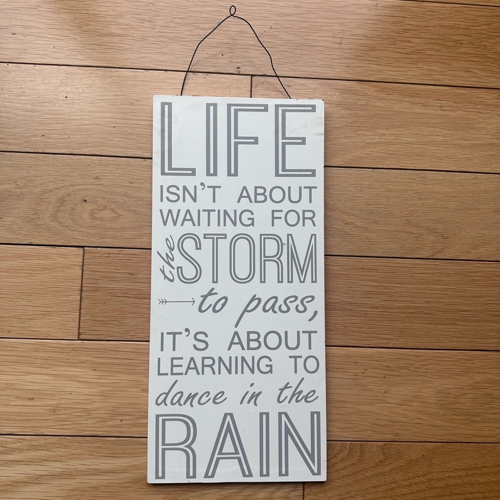 Inspirational 'Life Isn't About Waiting' Wall Sign - White and Gray